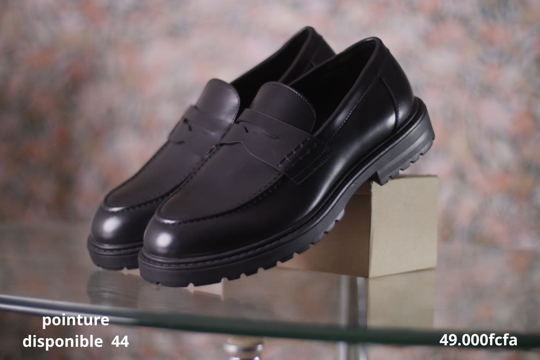 ZARA 44 NOIR PAIRE SANS LACETS