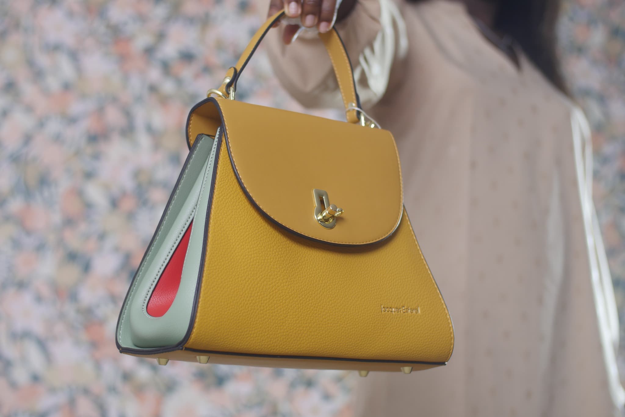 JE AW1621 JAUNE ROUGE VERT