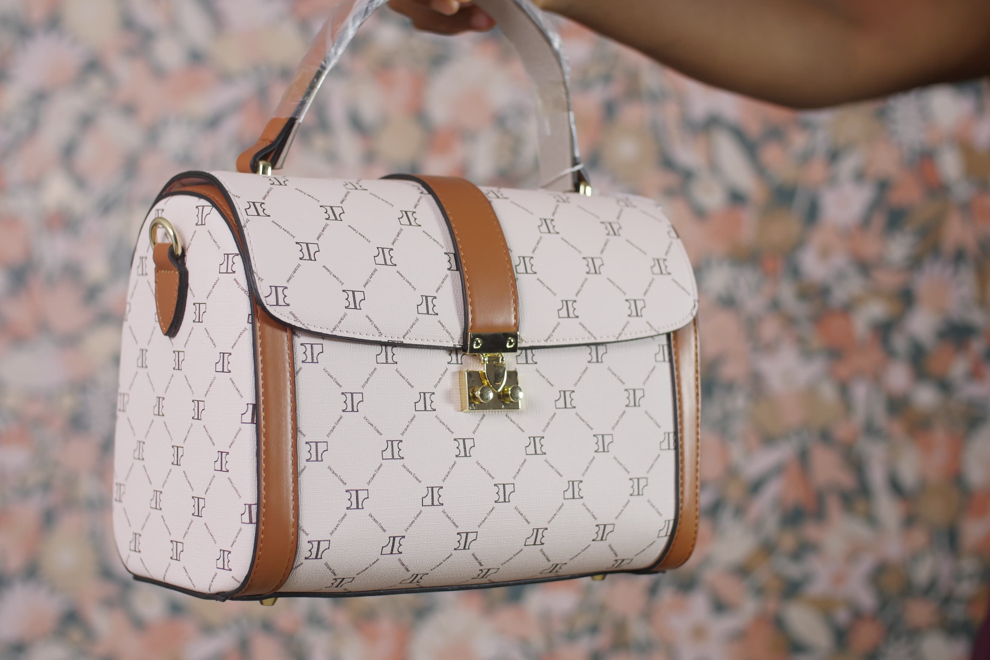 JE UU82201 BEIGE/GOLD