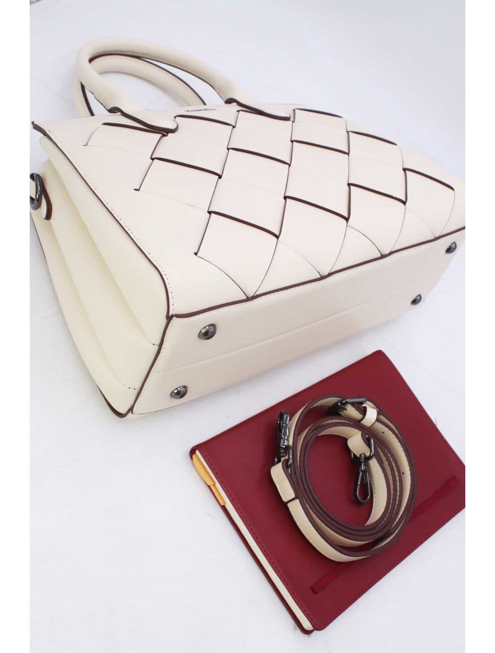 Sac à Main Tressé Avec Pendentif 25B-6398-Beige — vue 4