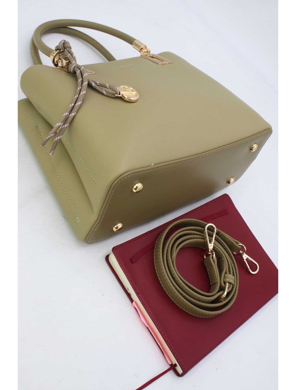 Medium Sac à Main Chic Avec Pendentifs 25B-6306-Vert — vue 4