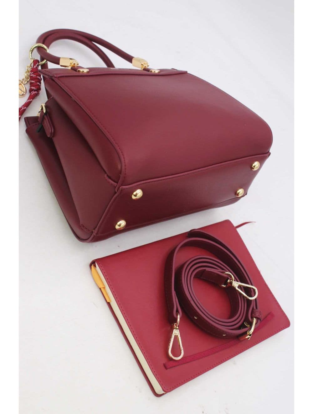 Medium Sac à Main Chic Avec Pendentifs 25B-6277-Bordeaux — vue 4