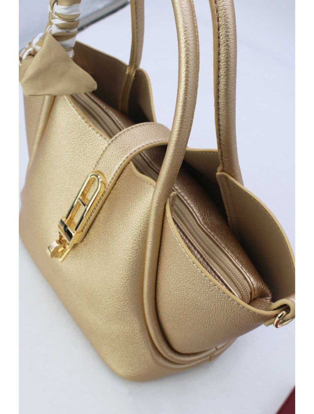 Sac à Main Trapèze Avec Bandeau En Soie 25B-6359-Dorée — vue 5