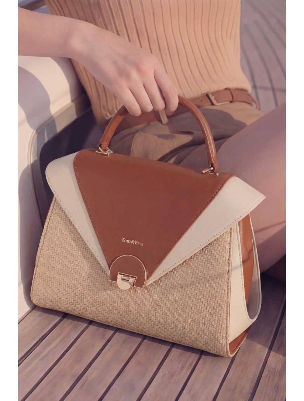 Sac à Main En Forme de Costume RÉASSORT 24B-5919-Apricot/Brown — vue 6