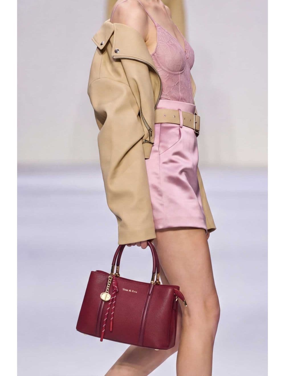Medium Sac à Main Effet Cuir Avec Pendentif 25B-6274-Bordeaux — vue 6