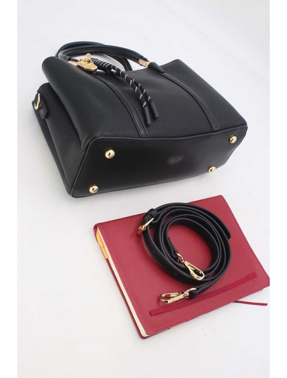 Medium Sac à Main Effet Cuir Avec Pendentif 25B-6274-Noir — vue 4