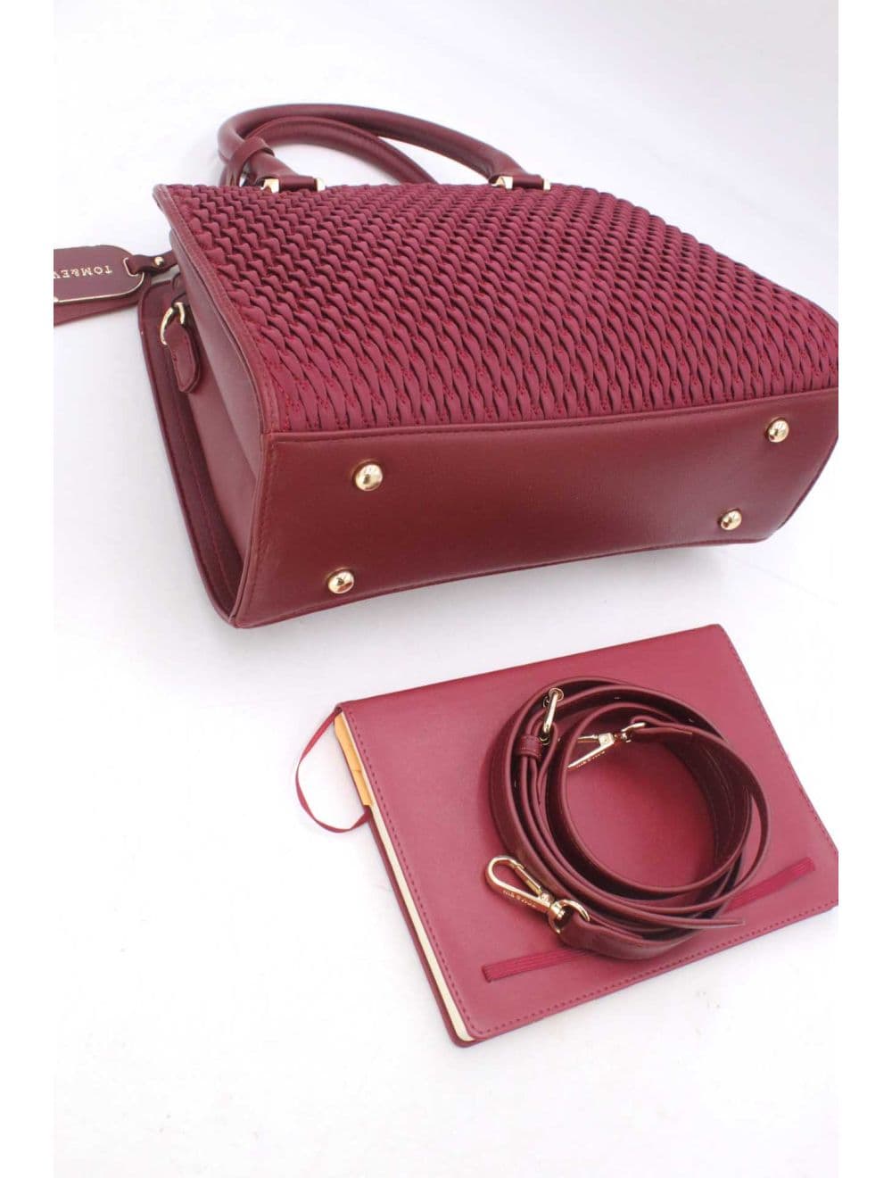 Sac à Main Tissu Avec Pendentif 25B-6192-Bordeaux
