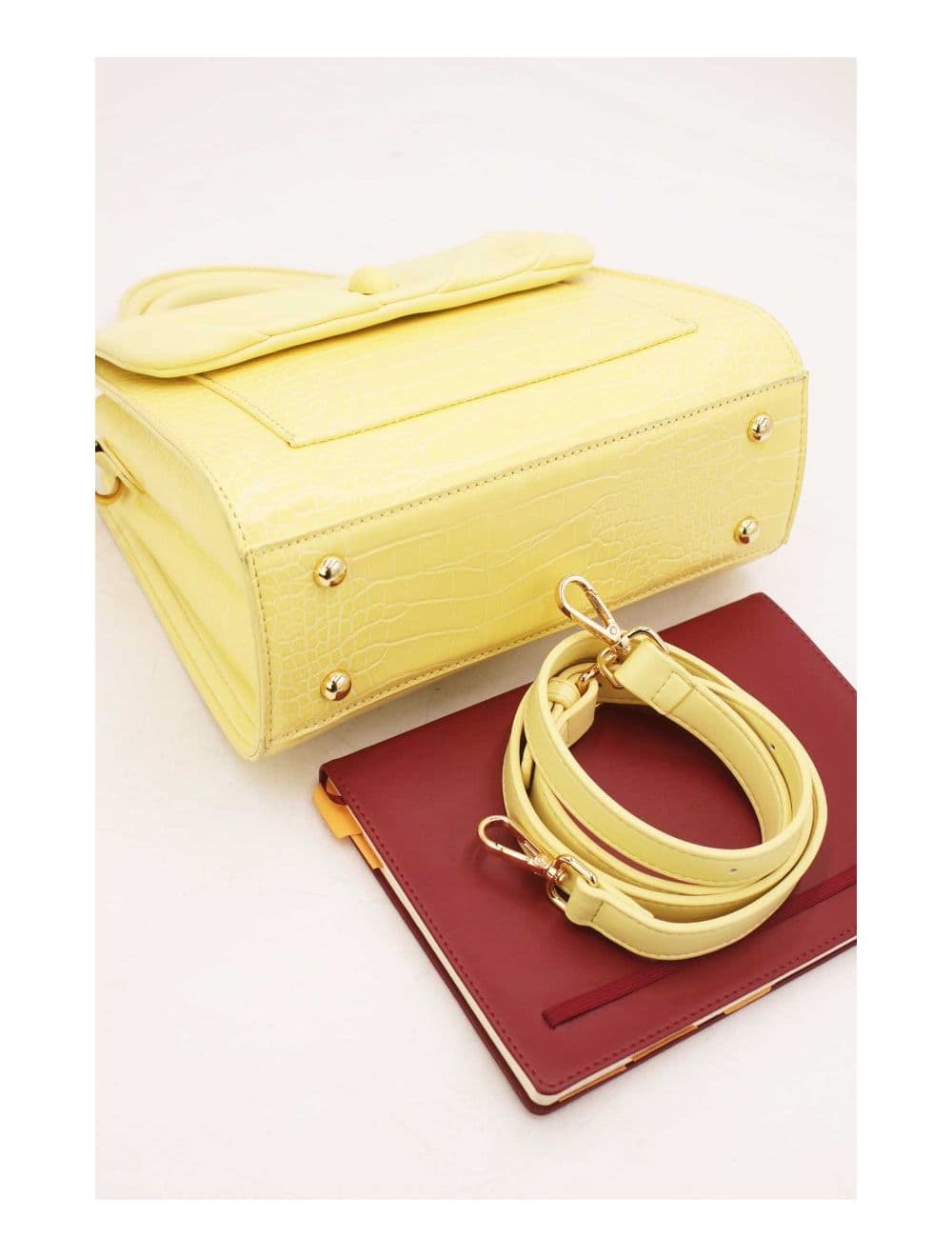 Sac à Main Croco Medium Chic et Vintage 23B-5839-Jaune