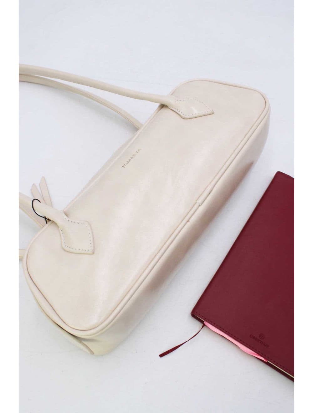 Sac Baguette Porté Épaule Effet Cuir Vernis 25P-6382-Beige
