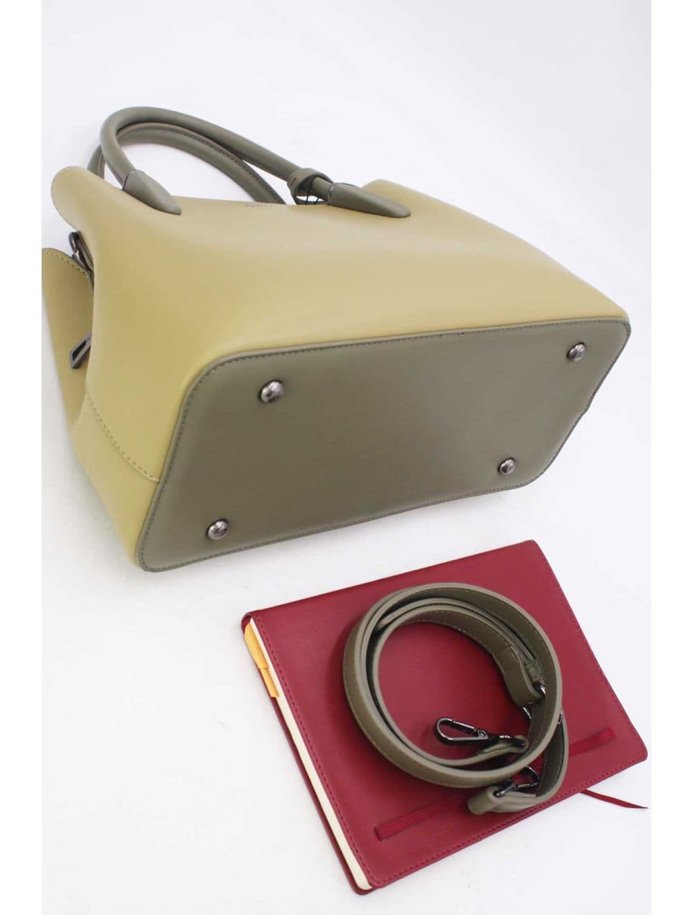 Sac à Main Effet Cuir Lisse Avec Pendentif 25B-6219-Vert — vue 4