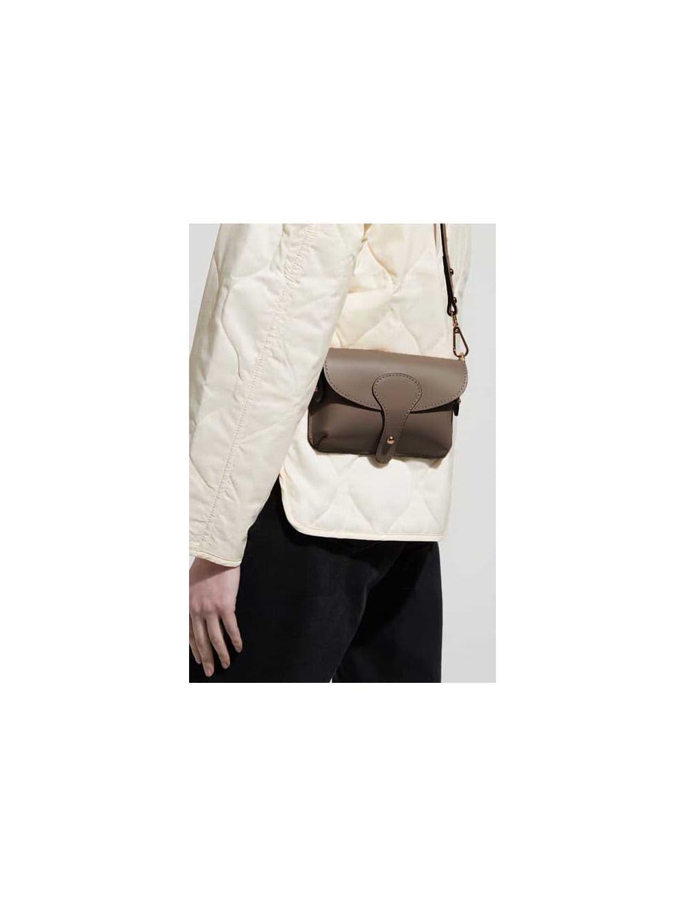Sac pochette banane en croûte de cuir de vachette lisse-3968 PHILOMENE -TAUPE FONCÉ — vue 3