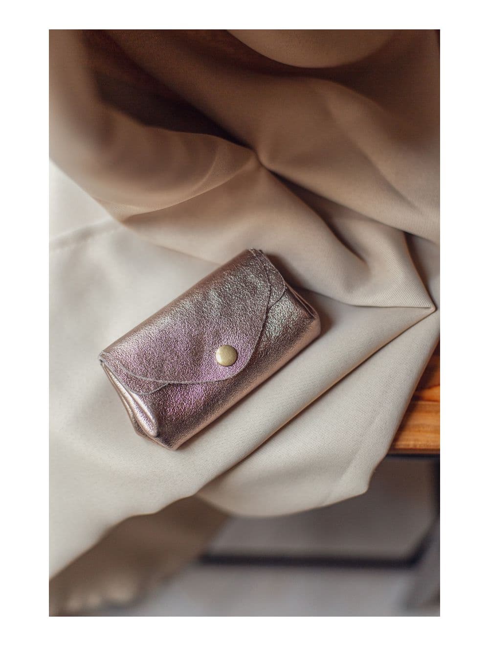 Pochette en Croûte Cuir Vachette Métallisé 4903 SUZIE METAL-Etain