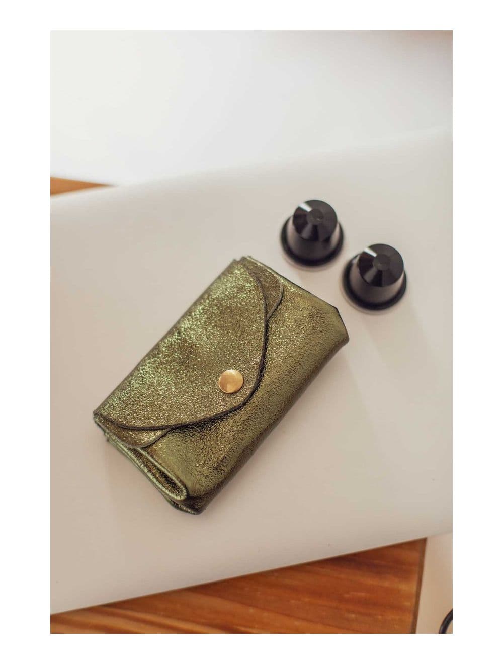 Pochette en Croûte Cuir Vachette Métallisé 4903 SUZIE METAL-Kaki