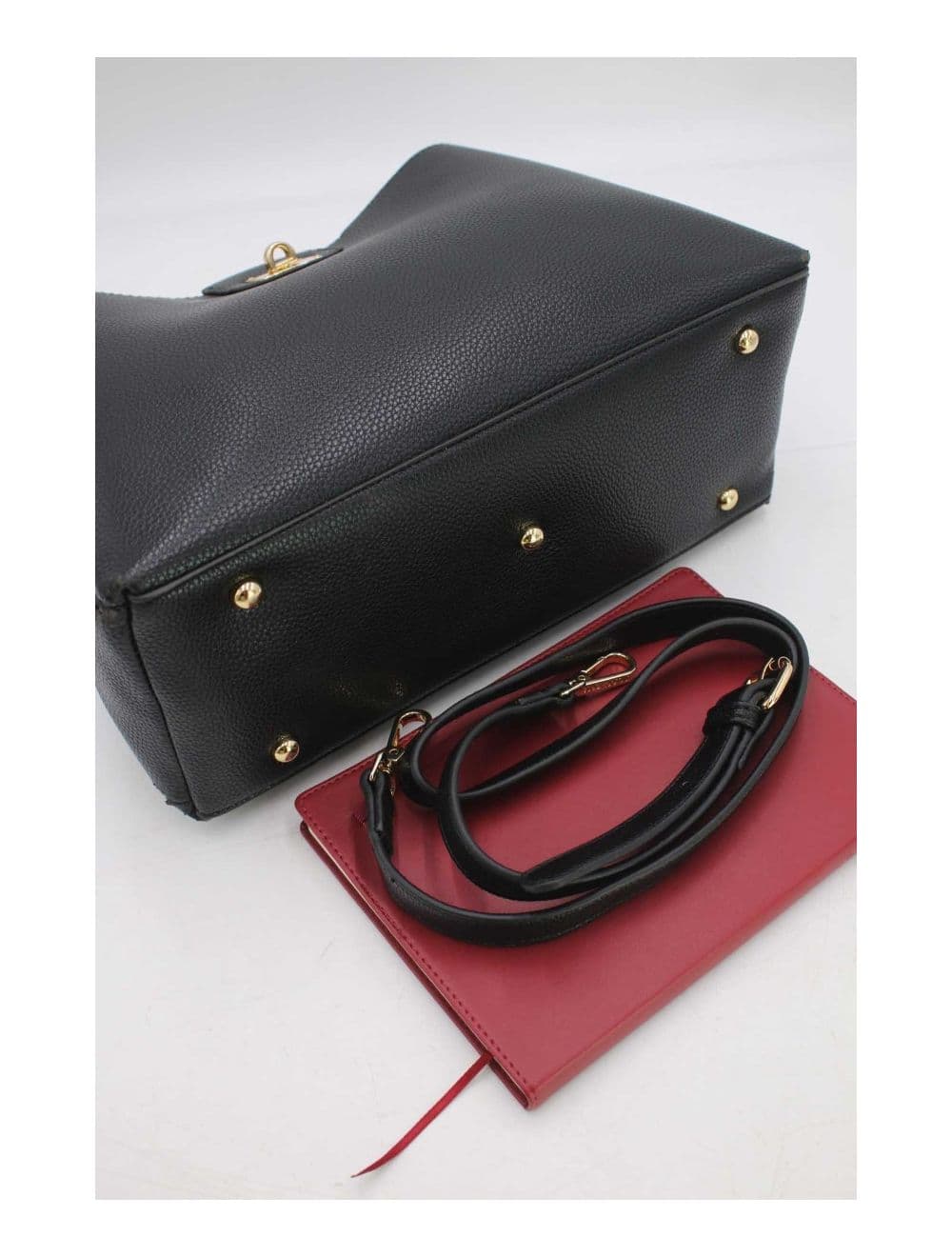 Sac à Main Effet Cuir Grainé Avec Fermoir Tourniquet 6436 REASSORT-Noir