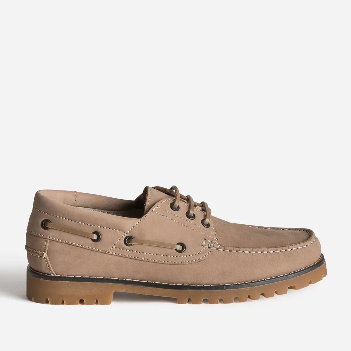 Chaussure-bateau beige cuir nubuck semelle crantée