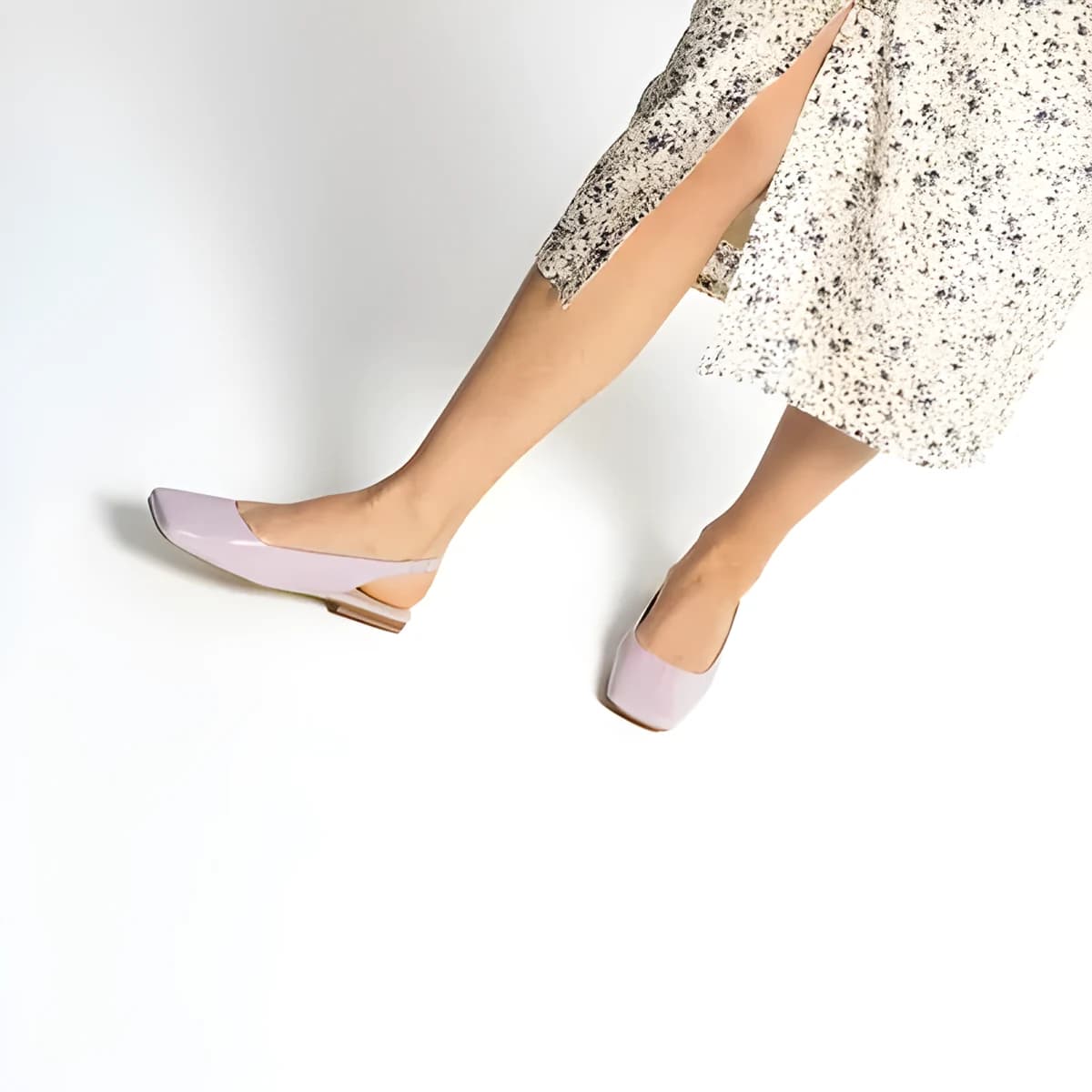 Ballerines Slingback à bouts carrés en cuir verni lilas