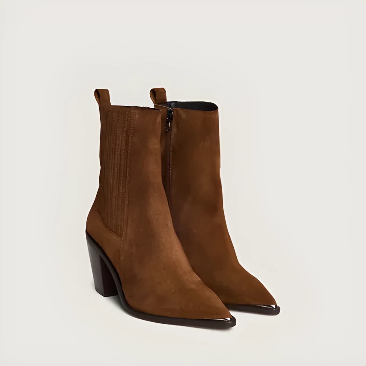 Bottines à talons et à fronces en croûte marron