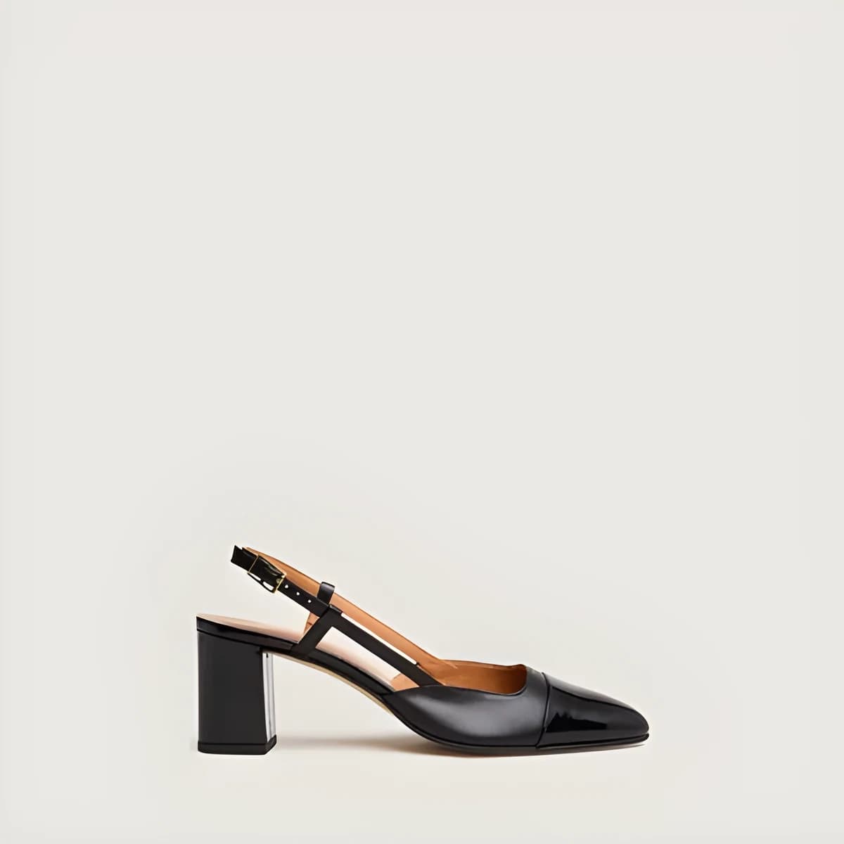 Slingbacks à talons en vernis et cuir noir