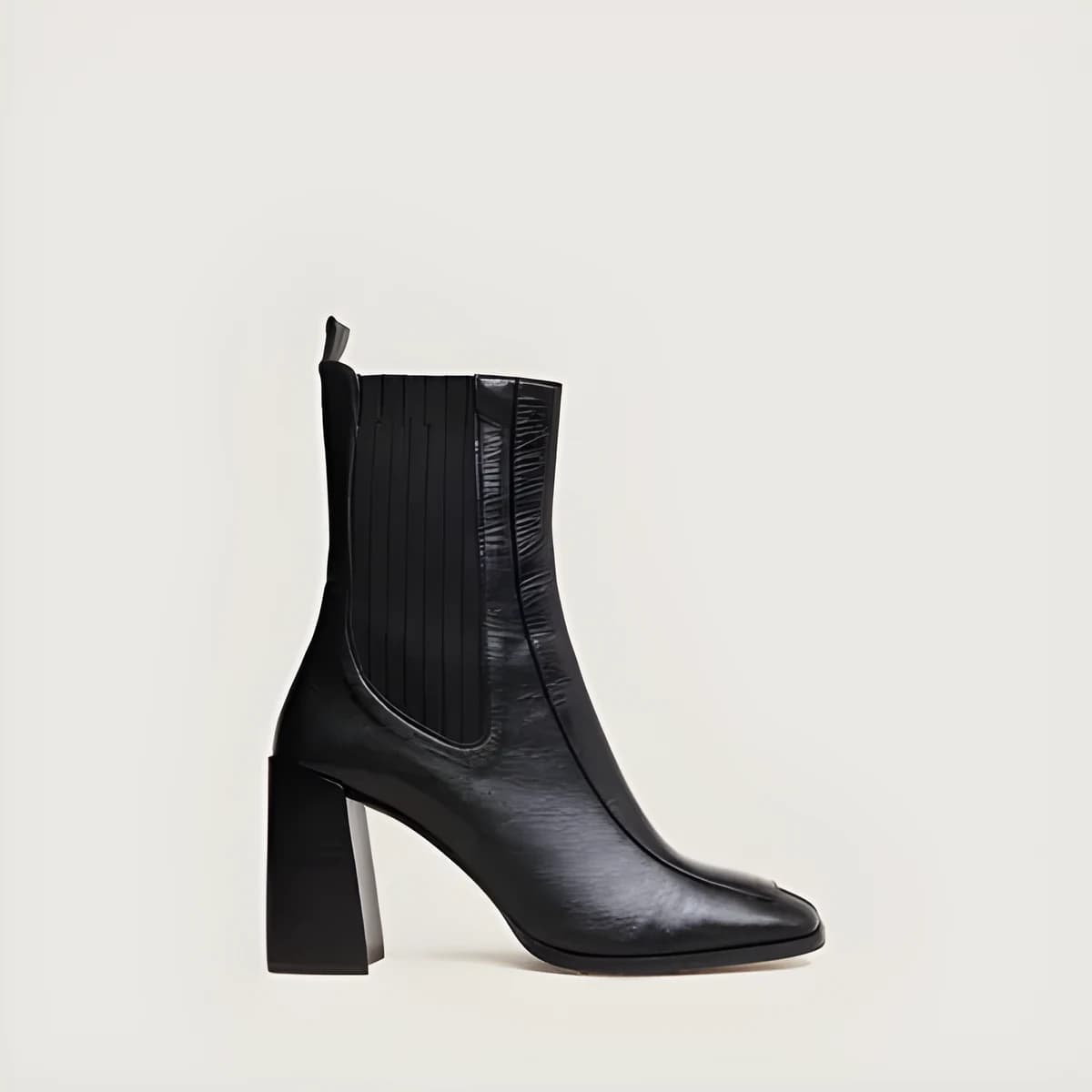 Bottines à talons hauts en cuir noir
