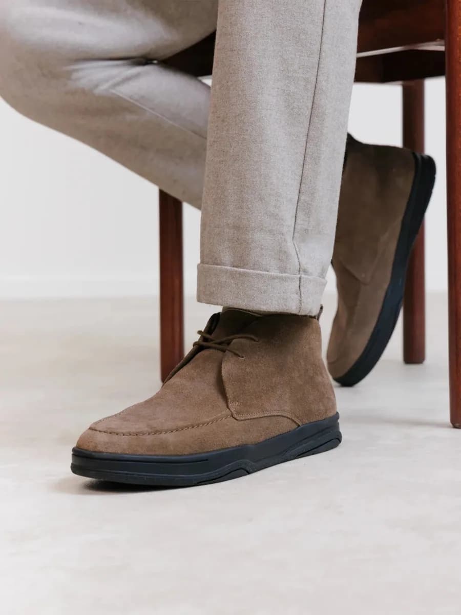 Bottines casual en suède taupe