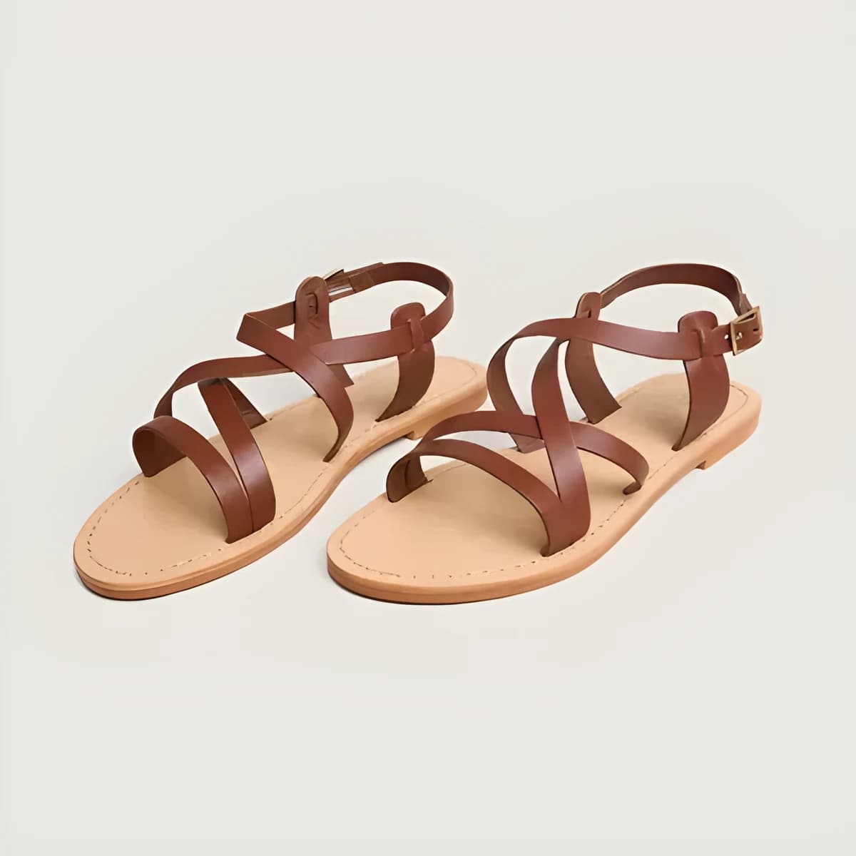Nu-pieds à brides croisées en cuir cognac