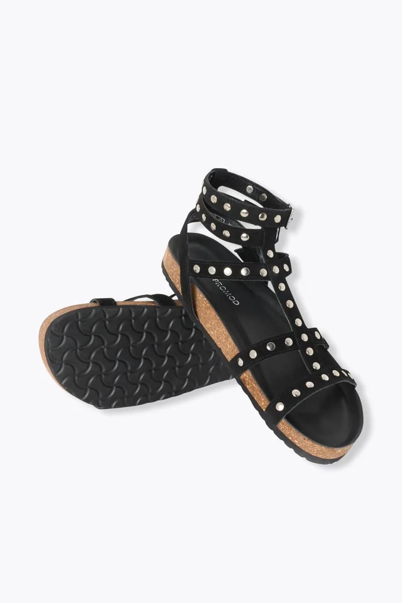 Sandales en cuir clouté Femme