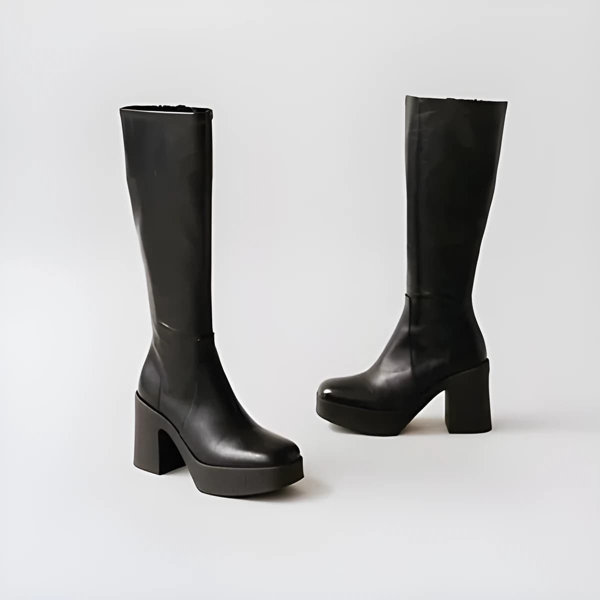 Bottes à plateformes en cuir vieilli noir