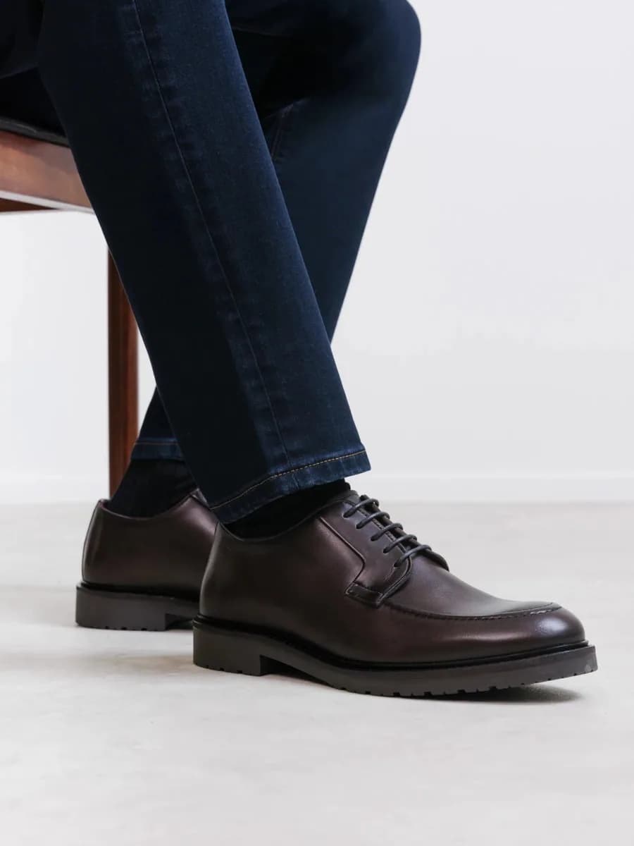 Derby en cuir marron foncé