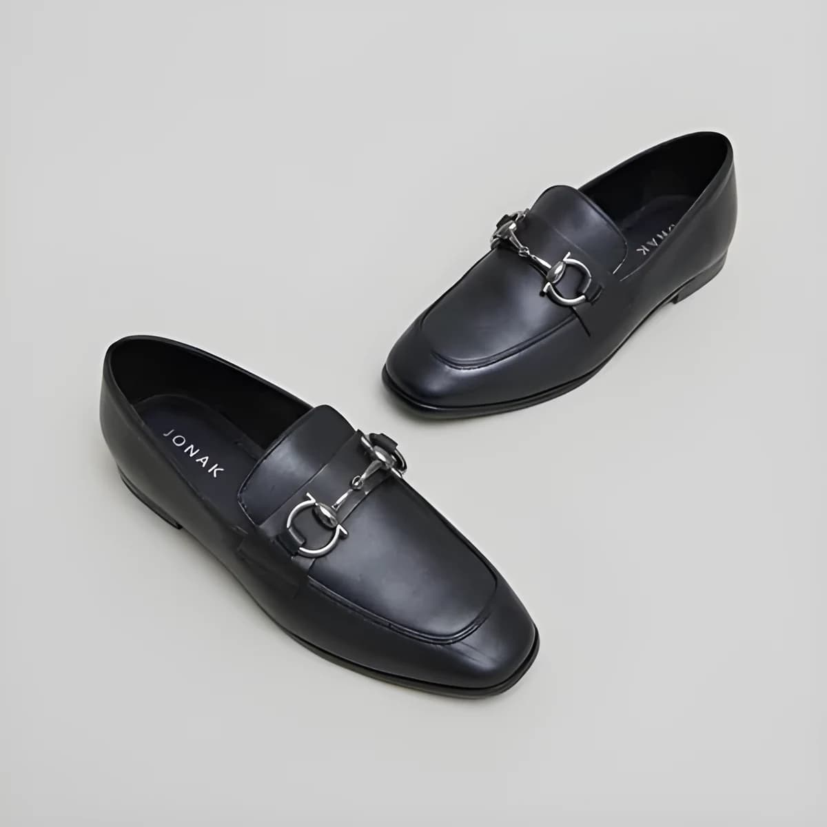 Mocassins à mors et bouts carrés en cuir noir