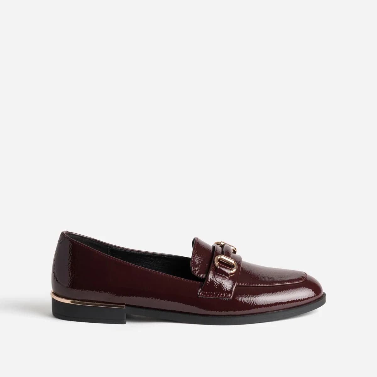 Mocassin bordeaux verni barrette dorée