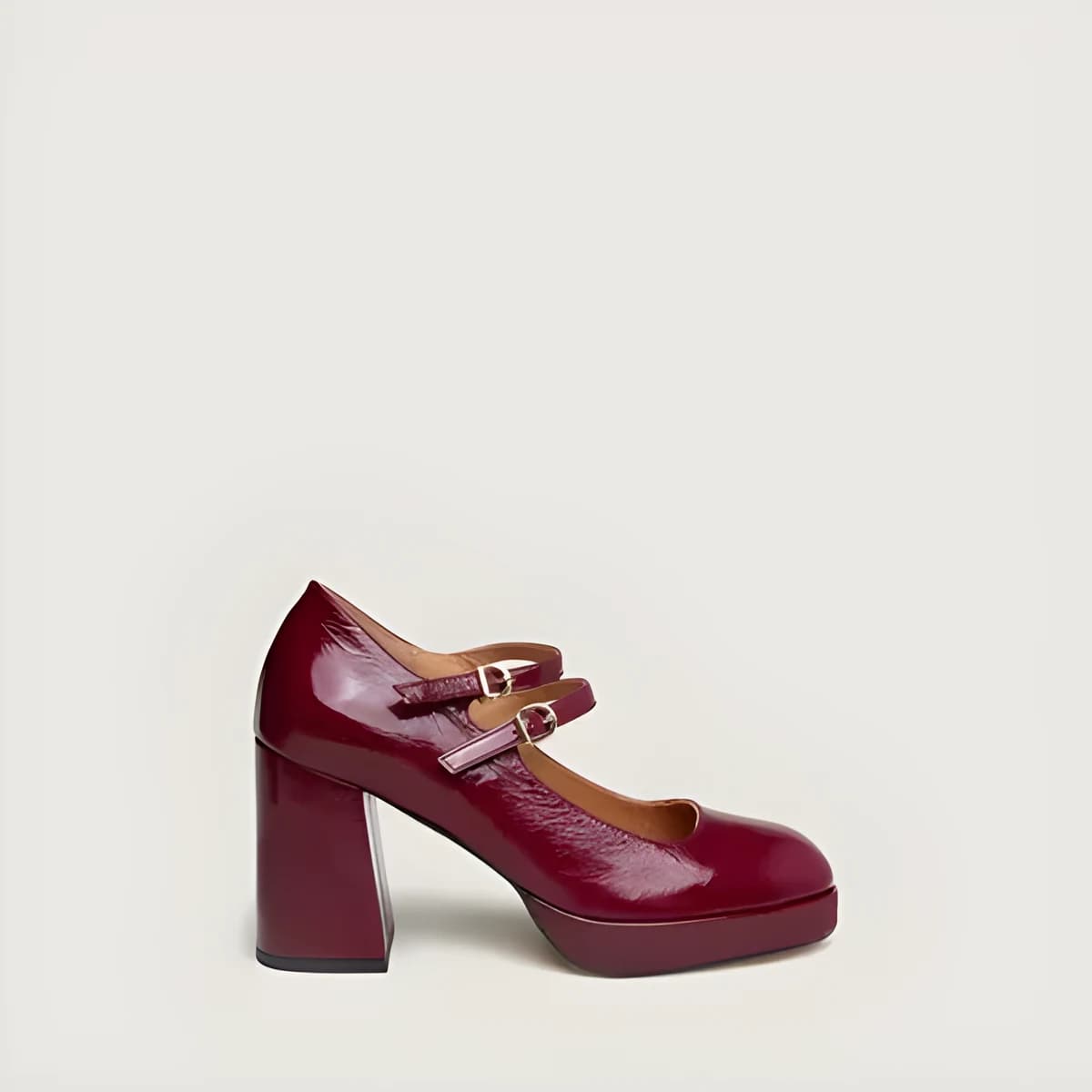 Babies à doubles brides et plateformes en vernis plissé bordeaux