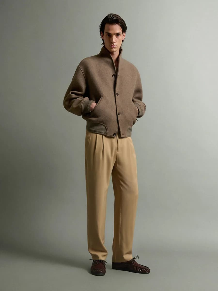 Chino regular à pinces
