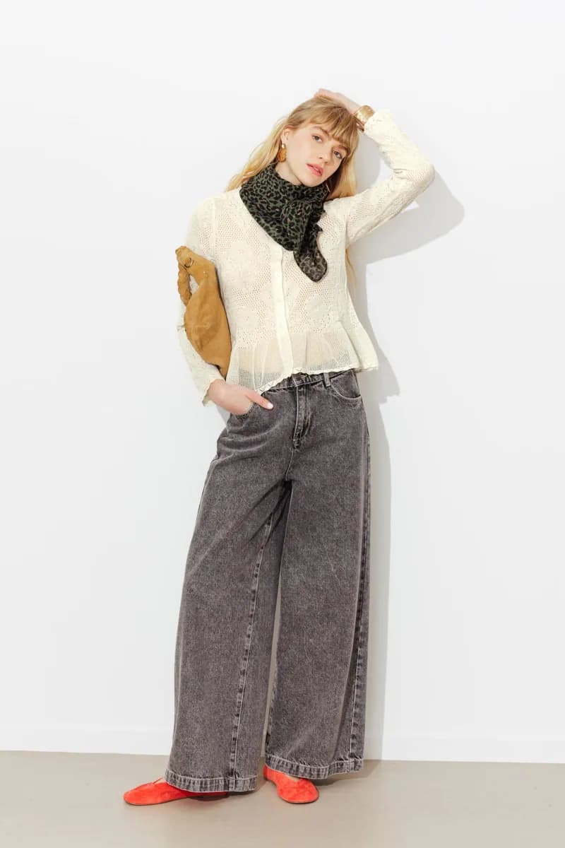 Cardigan en maille dentelle