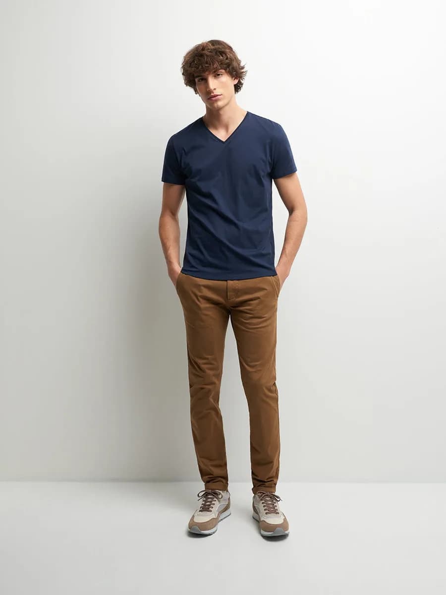 Chino slim en coton élasthane uni