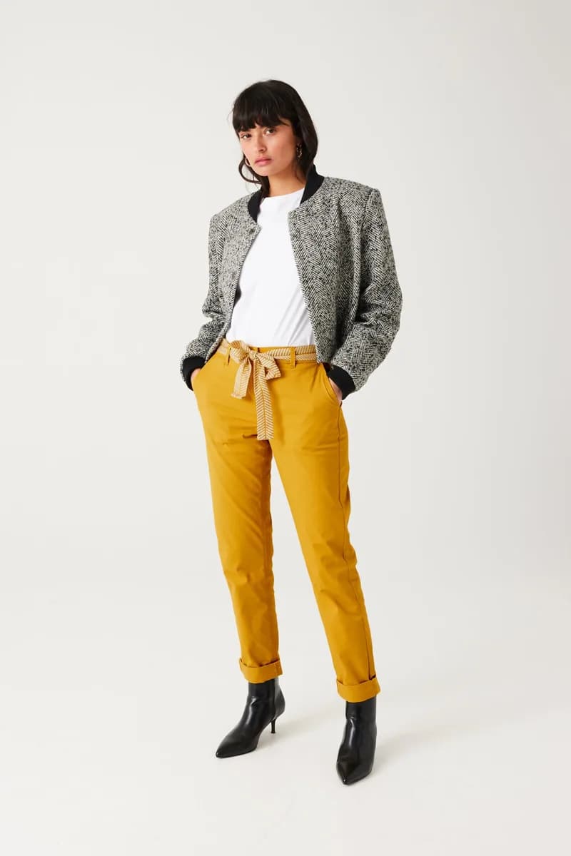 Pantalon chino ceinturé Femme