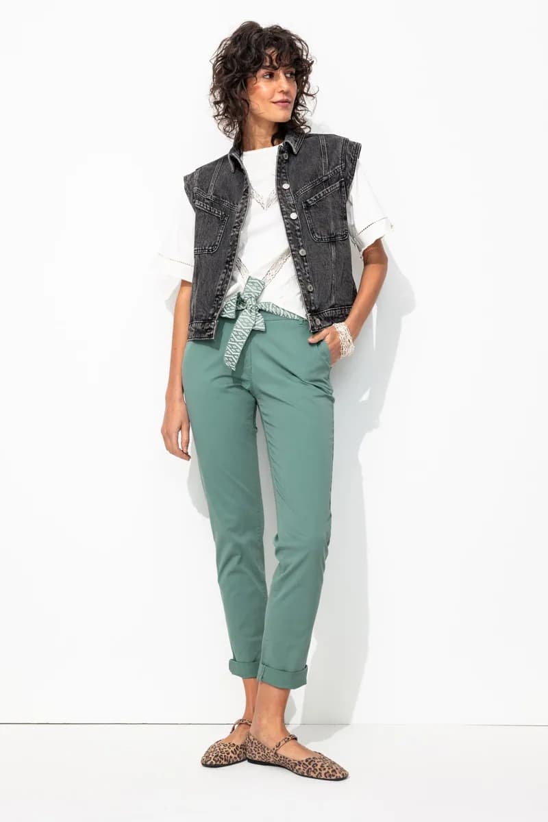 Pantalon chino ceinturé Femme