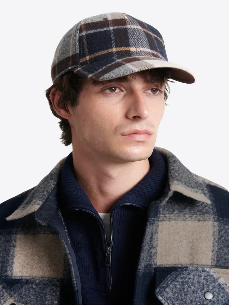 Casquette baseball à carreaux en laine