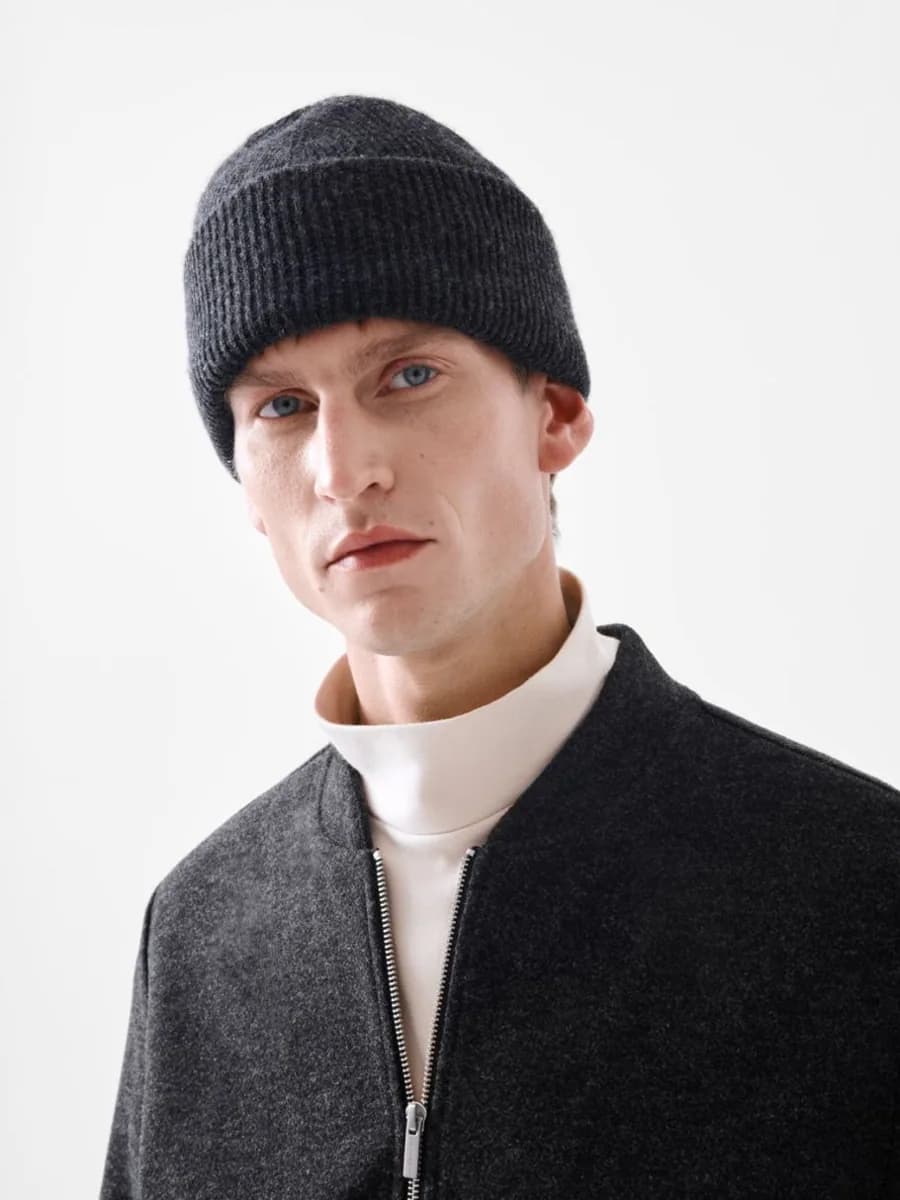 Bonnet en laine mouchetée - L'atelier