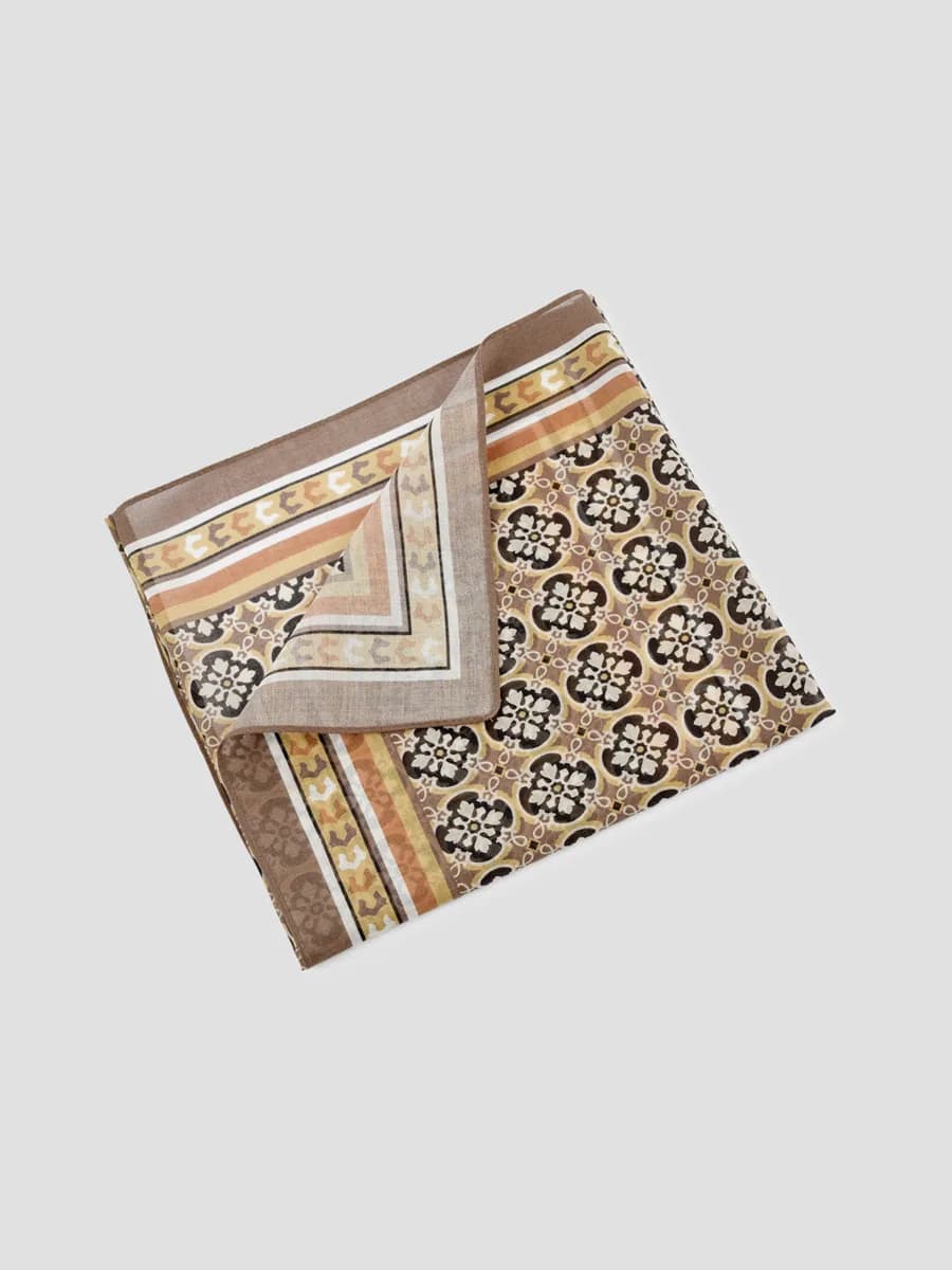 Foulard carré en coton motif ornemental